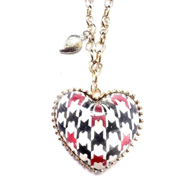 Heart Pendant with Leave Charm Gold Color Chain Necklace - Picture 2 of 3